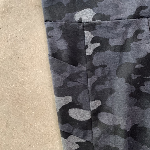 camo leggings with side pockets - Picture 3 of 5